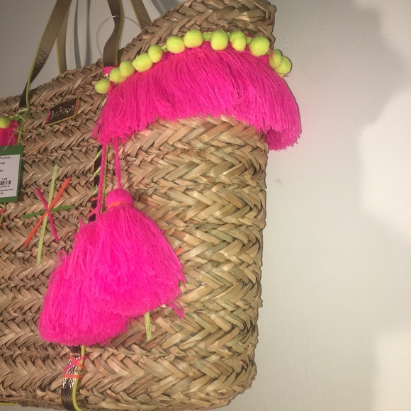 1 Day Sale❗️ Lilly Pulitzer Baja Tote✨☀️ - Picture 3 of 8